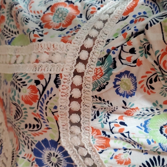 RED CAMEL Women's White Lacey Floral Long-Sleeve Flowy Boho Crop Top. EUC-Sz M - Picture 10 of 14